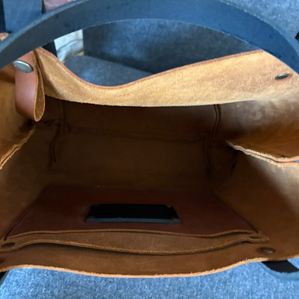 PLG Medium Honey Classic Tote - Picture 3 of 4